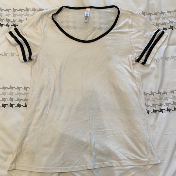 Lularoe shirt - Picture 1 of 2